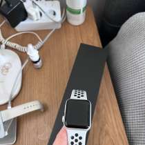 Часы Apple Watch 3, в Москве