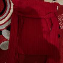 Красный Лонгслив б\у, в Нижнем Новгороде