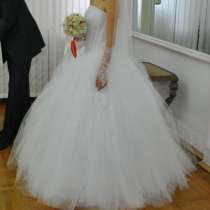 свадебное платье Размер: 42–44 (S), в Краснодаре