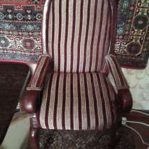Продам старинное кресло ручной работы, в Сафоново