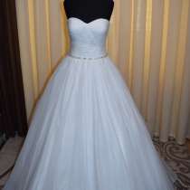 Новое свадебное платье, в г.Черновцы
