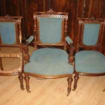 Резные кресло и пара стульев,орех, в Санкт-Петербурге