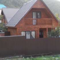 Двухэтажный деревянный дом, в Туапсе