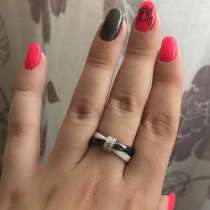 Новое керамическое кольцо 15 размера, в Москве
