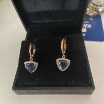 Продам серьги золото 585 сапфир и бриллианты, в Москве