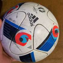 Футбольный мяч Beau Jeu, в Махачкале