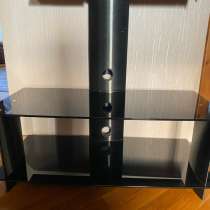 Тумбочка под телевизор. Размер 95на 43. Цена 2000 рублей, в Тимашевске