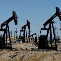 Нефть сырая товарная легкую среднию, в Волгограде