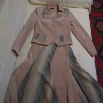 Костюм (юбка, топ, пиджак) 44-46 размер, в Липецке