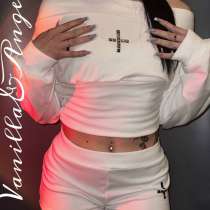 Тёплый комплект кофточка+шорты, в Липецке