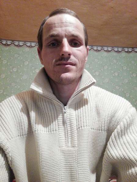 Николай, 35 лет, хочет познакомиться – Ищу девушку для создания семьи живу сам в своем доме