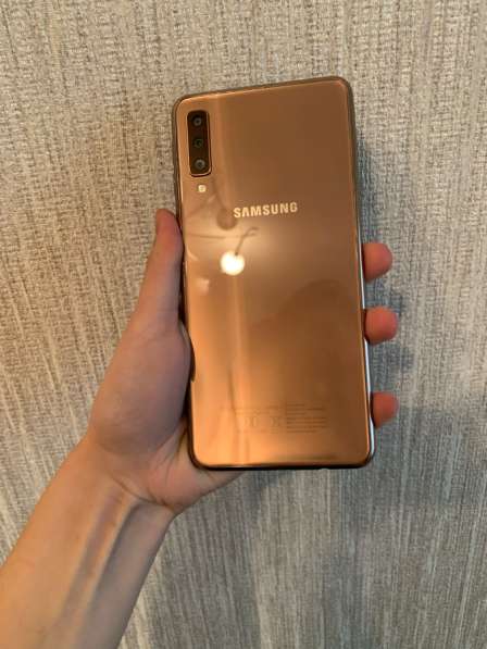 Продам телефон Самсунг А7 2018
