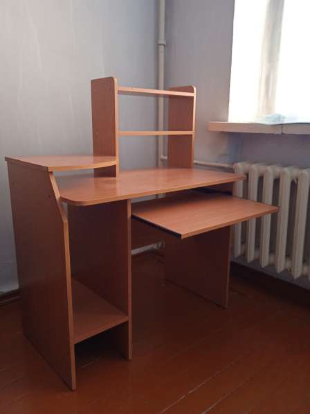 Продам компьютерный стол в Красноярске фото 3