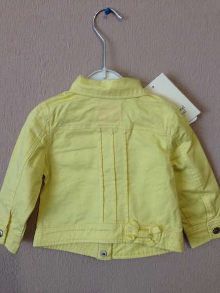 Джинсовый пиджак для малышки от MAYORAL. в 
