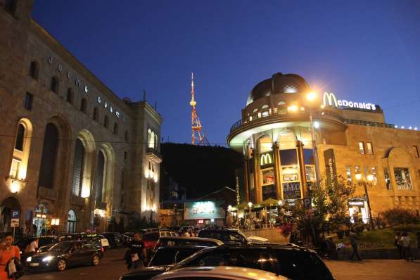 Тбилиси-посуточно 4 комнатная квартирa пр. Руставели в фото 39