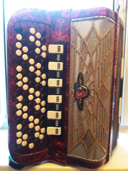 Продаю баян органолу немецкую 1968года в Королёве