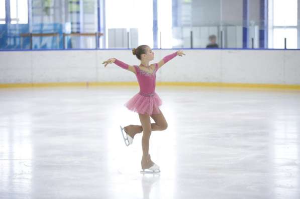 Тренер по фигурному катанию