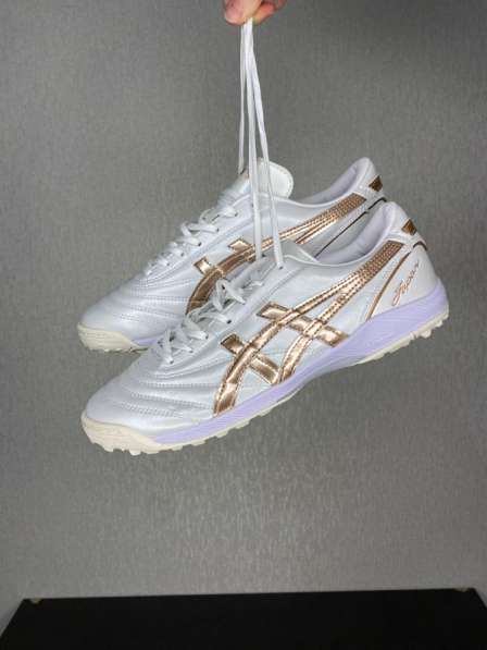 Футбольные бутсы в Москве фото 3