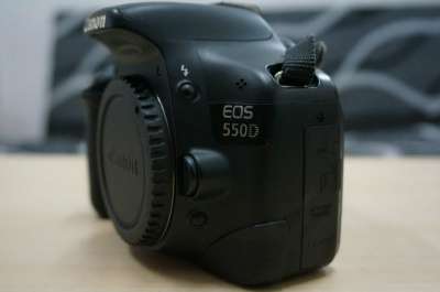 фотокамеру Canon 550d