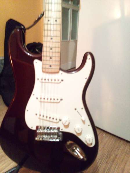 Продам Fender Stratocaster 2009 mexico в Москве