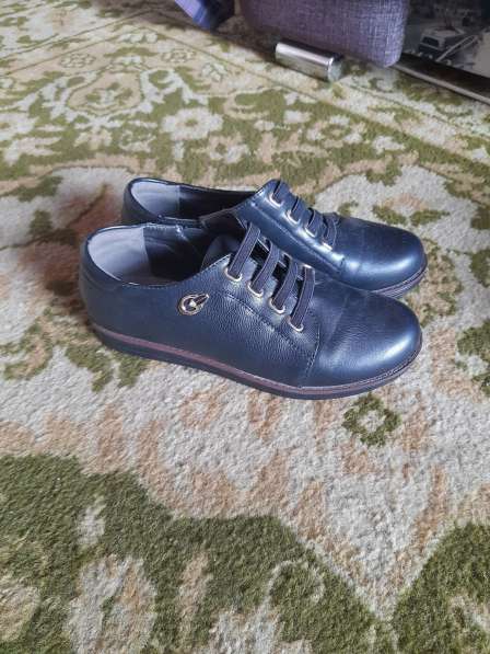 Продаётся женская обувь 39-36 размер в Ленинск-Кузнецком