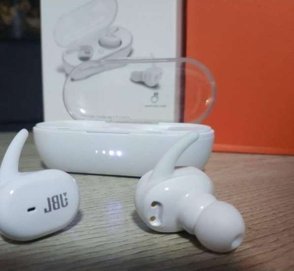 Наушники JBL