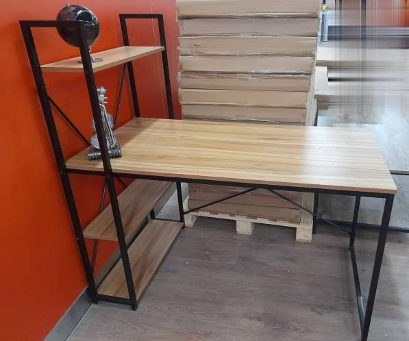 Продается стол с полкой 220gel в 