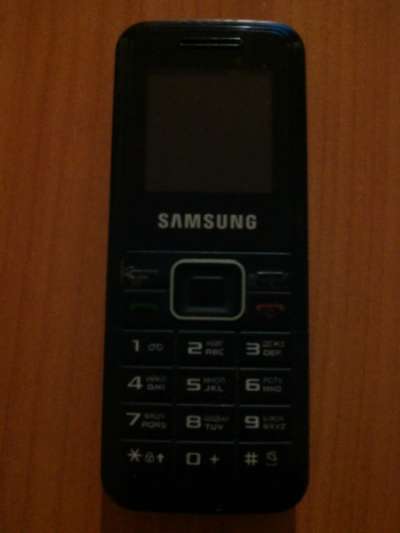 сотовый телефон Samsung E1070