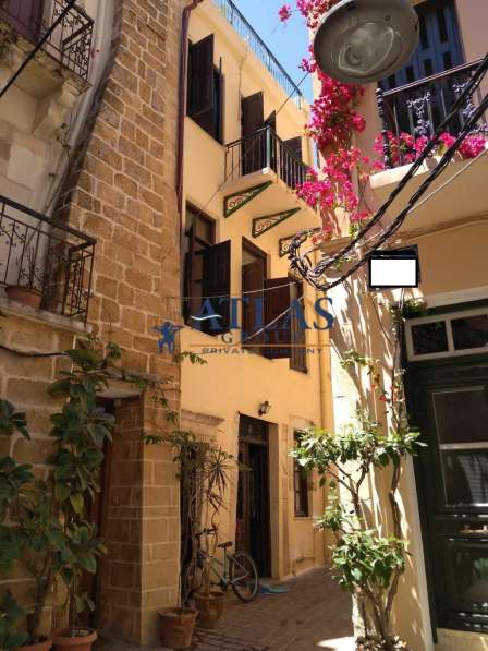Трехэтажный традиционный дом на продажу, центр, Ханья, Крит
