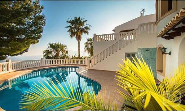 Продажа и аренда виллы с бассейном в Испании, Алтея Хиллс в фото 16