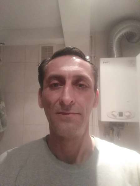 Vasile, 53 года, хочет пообщаться