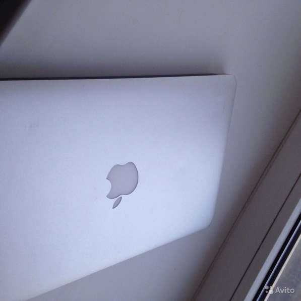 Apple Macbook Air 11,6 (L2010) 2gb 64SSD