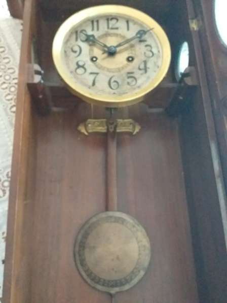 Старинные механические часы с боем в Пятигорске
