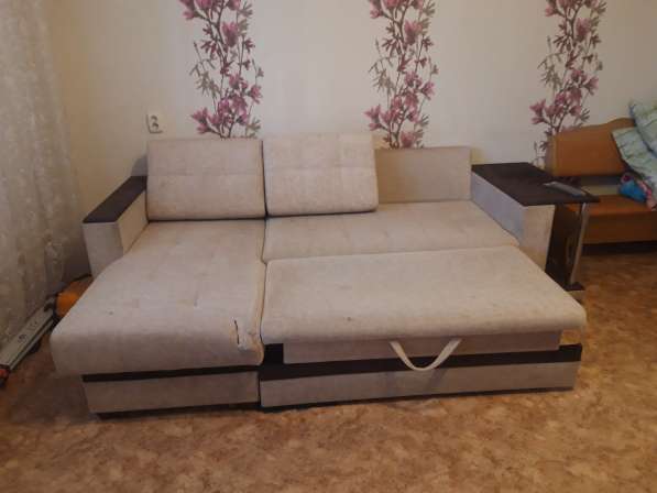 Отдам бесплатно угловой диван, разбор и вынос сами в Челябинске