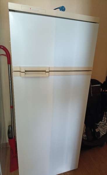 Холодильник "Атлант" (б/у) 2500 в Волгодонске