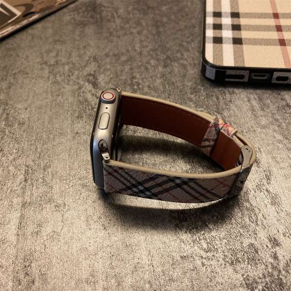 Ремешки Burberry на все модели Apple Watch в Москве фото 4