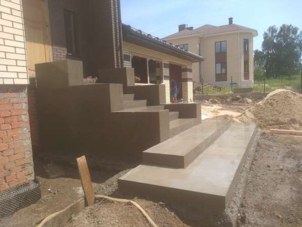 Изготовление железо-бетонных лестниц для коттеджа в Ульяновске фото 3