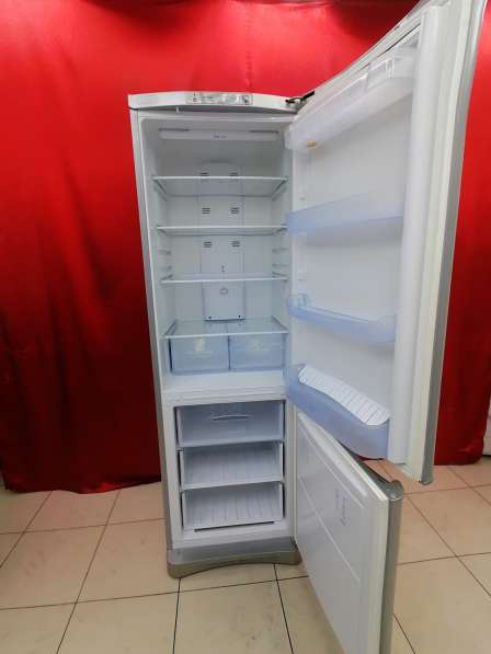 Холодильник бу Indesit в Екатеринбурге