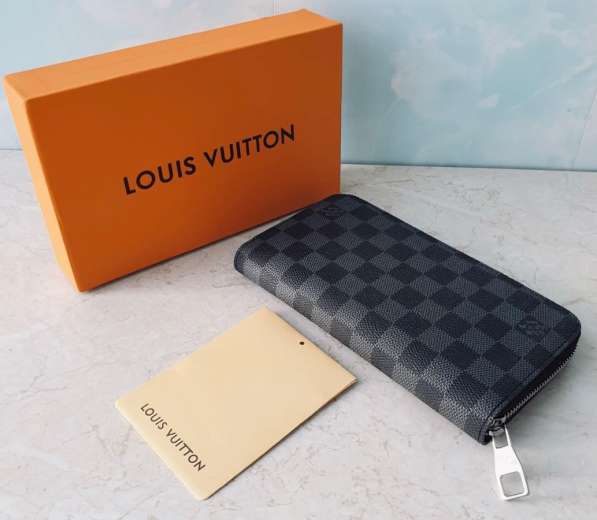 Кошелёк Louis Vuitton в Москве фото 3