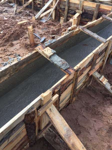 Заливка фундамента в фото 13