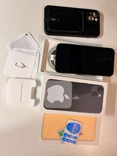 Продам айфон 13