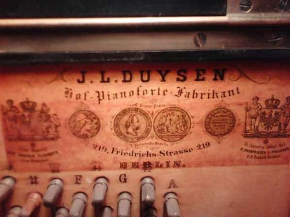 Пианино J. L. Duysen. Hof-Piano-Forte Fabrikant в фото 3