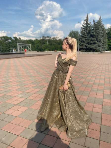 Выпускное золотое платье-трансформер в Ростове-на-Дону фото 4