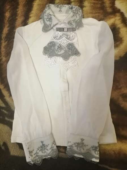 Продам 2 блузки