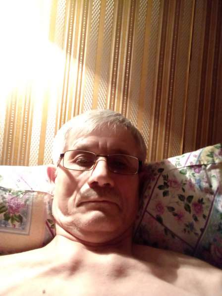 Владимир, 67 лет, хочет пообщаться