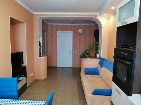 Продается 2-х комнатная квартира, ул. Фурманова, 6 в Омске фото 3