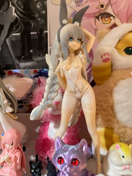 Аниме фигурка