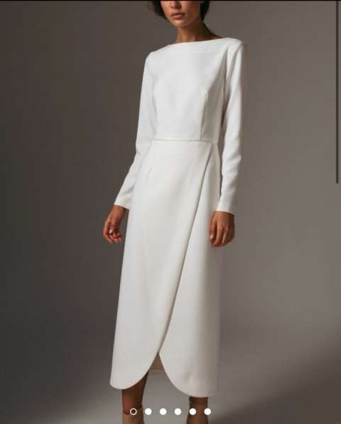 Платье от бренда Namelazz