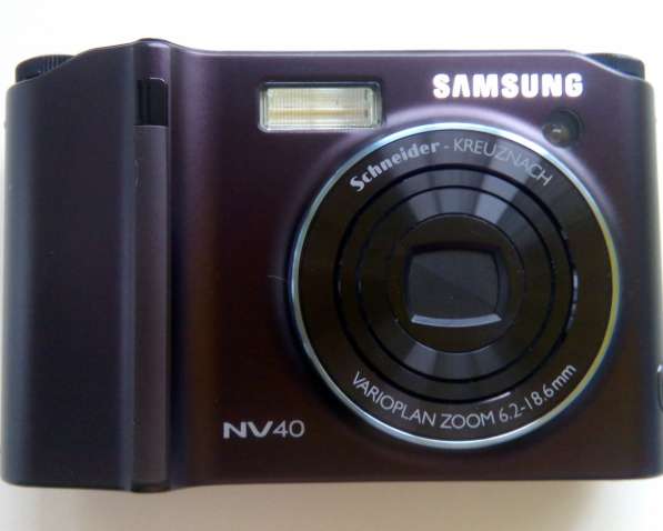 Цифровой фотоаппарат SAMSUNG NV40