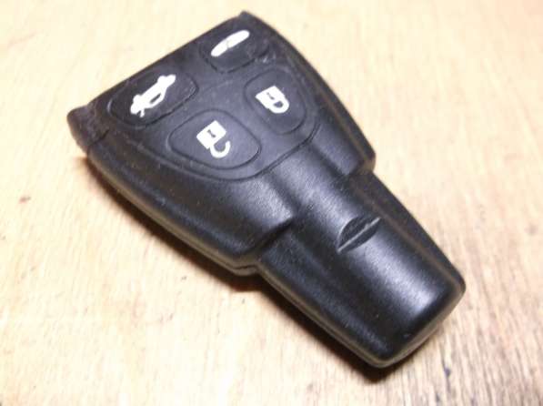 Saab smart key 4 buttons BS 28030058 B Delphi